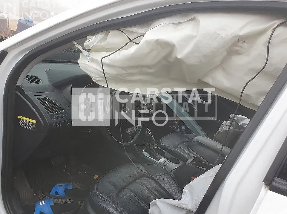 Photo 2 of 11: 2014 Hyundai Tucson ix — Korean insurance auction