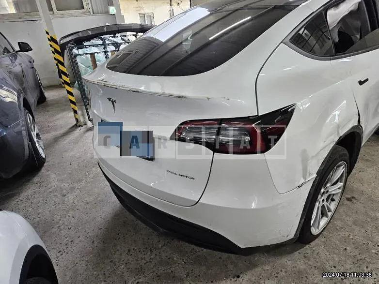 Photo 2 of 11: 2022 Tesla Model Y Long Range — Korean insurance auction