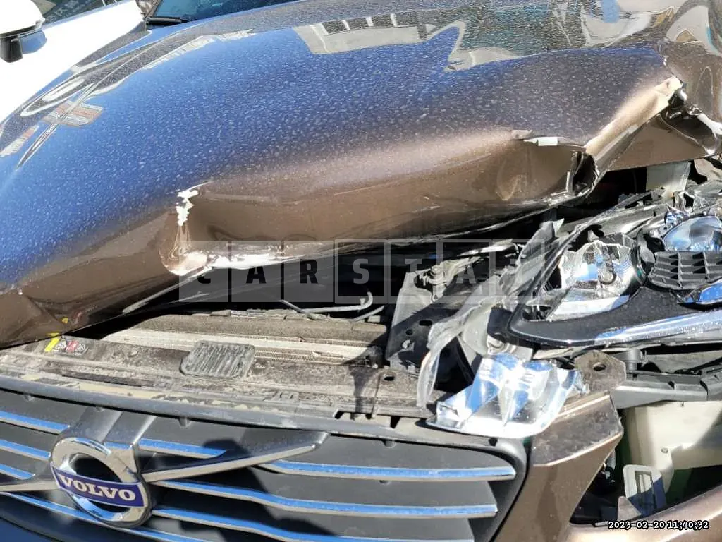 Photo 2 of 16: 2016 Volvo XC60 D3, VIN YV1DZARBDG2878632 — Korean insurance auction
