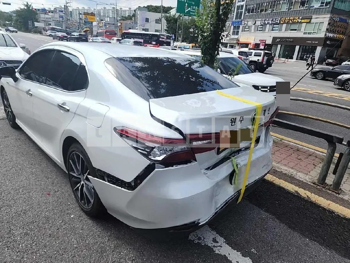 Photo 2 of 37: 2024 Toyota Camry Hybrid — Korean insurance auction