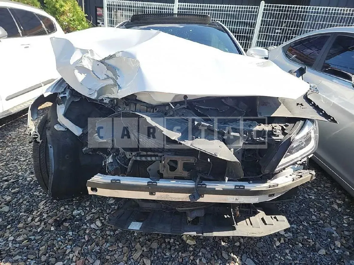 Photo 2 of 17: 2017 Genesis G80 3.3 — Korean insurance auction