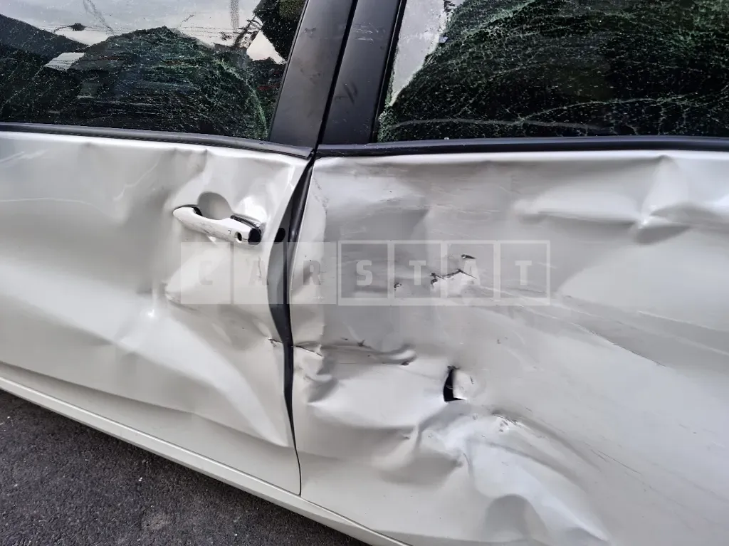 Photo 2 of 28: 2018 Toyota Prius, VIN JTDKBRFU1J3080555 — Korean insurance auction