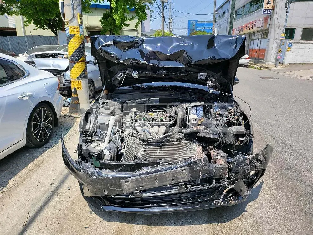 Photo 2 of 12: 2018 Kia K5, VIN KNAGT416BKA311479 — Korean insurance auction