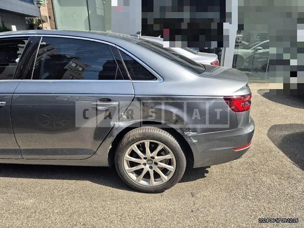 Photo 2 of 9: 2018 Audi A4 30 TDI — Korean insurance auction