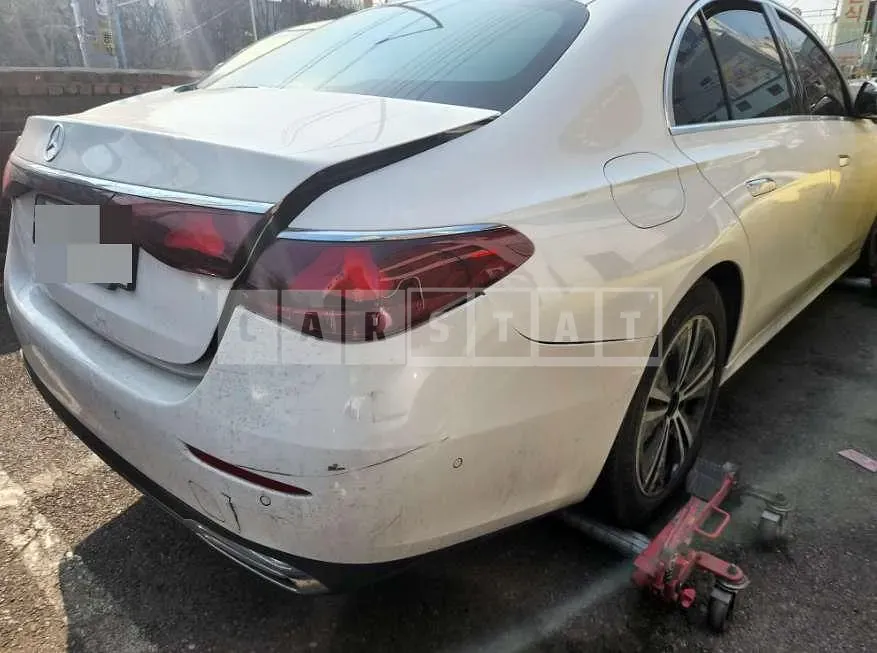 Photo 2 of 8: 2024 Mercedes-Benz E 200 — Korean insurance auction