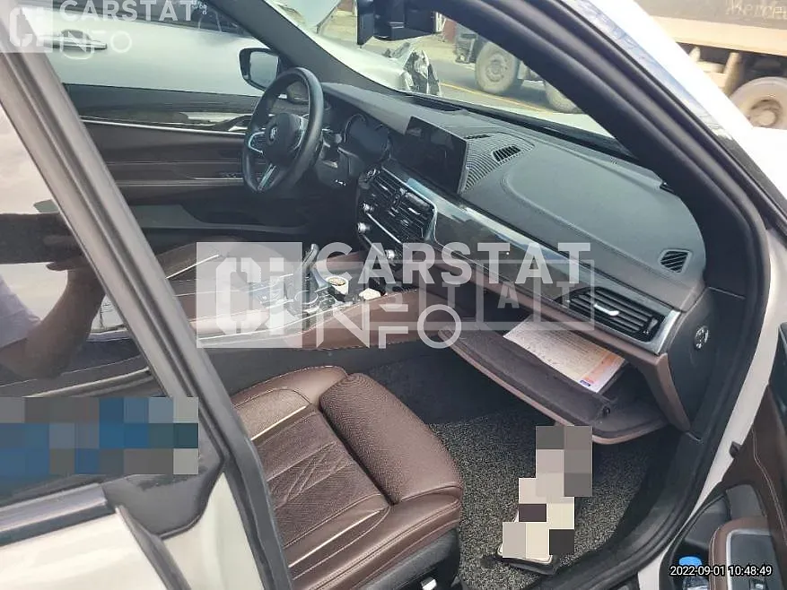Photo 2 of 15: 2018 BMW 640i xDrive, VIN WBAJV6107JBL13928 — Korean insurance auction