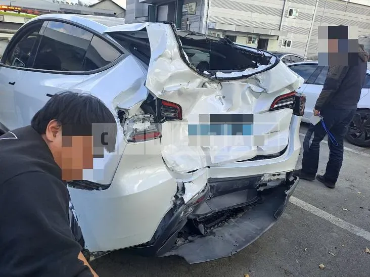 Photo 2 of 15: 2021 Tesla Model Y — Korean insurance auction
