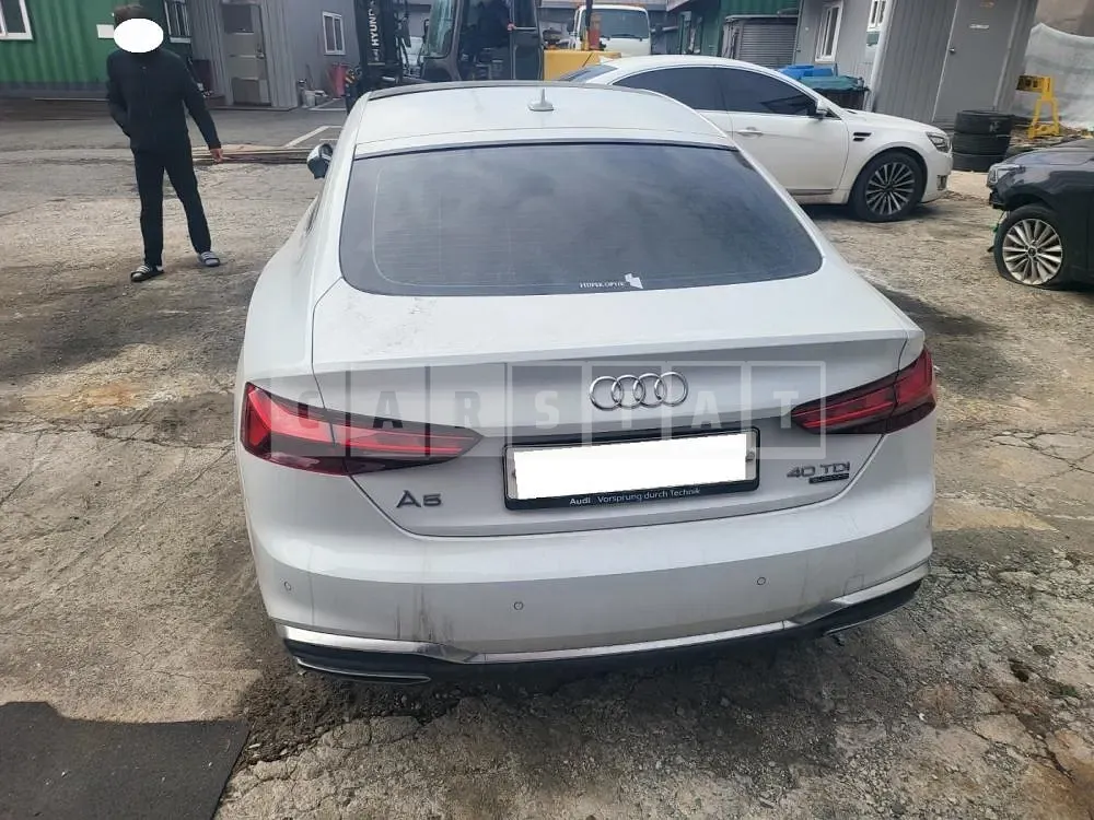 Photo 2 of 26: 2020 Audi A5 40 TDI quattro Premium Sportback, VIN WAUZZZF51LA009337 — Korean insurance auction