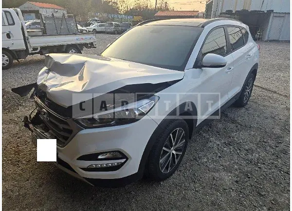 Photo 2 of 5: 2017 Hyundai Tucson — Korean insurance auction