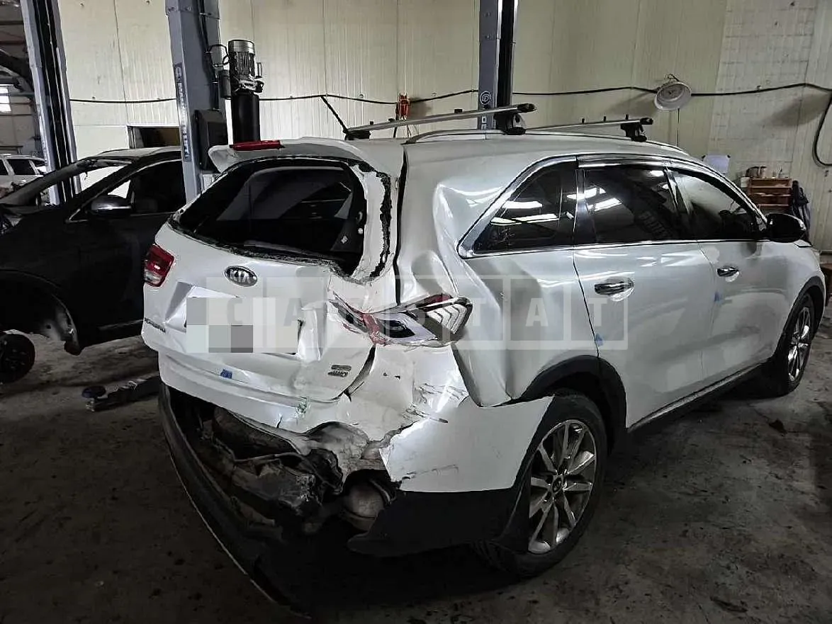 Photo 2 of 12: 2016 Kia Sorento 4WD — Korean insurance auction