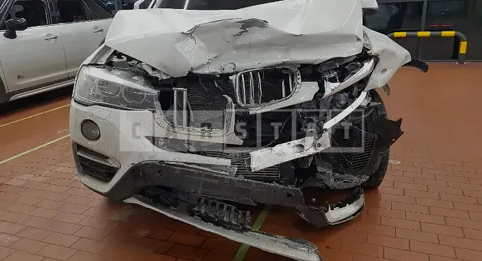 Photo 2 of 9: 2015 BMW X4 xDrive20d, VIN WBAXX1104F0L98723 — Korean insurance auction