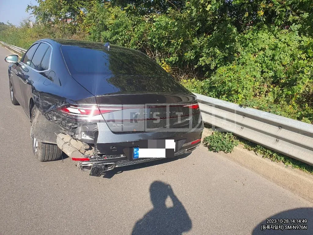 Photo 2 of 13: 2021 BMW X3 xDrive20i — Korean insurance auction