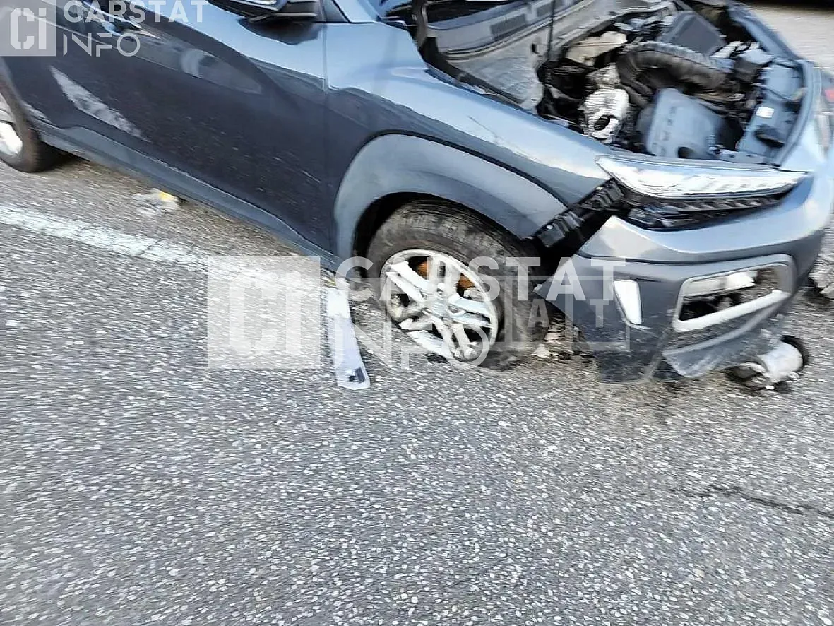 Photo 2 of 18: 2018 Hyundai Kona, VIN KMHK3816GJU139771 — Korean insurance auction