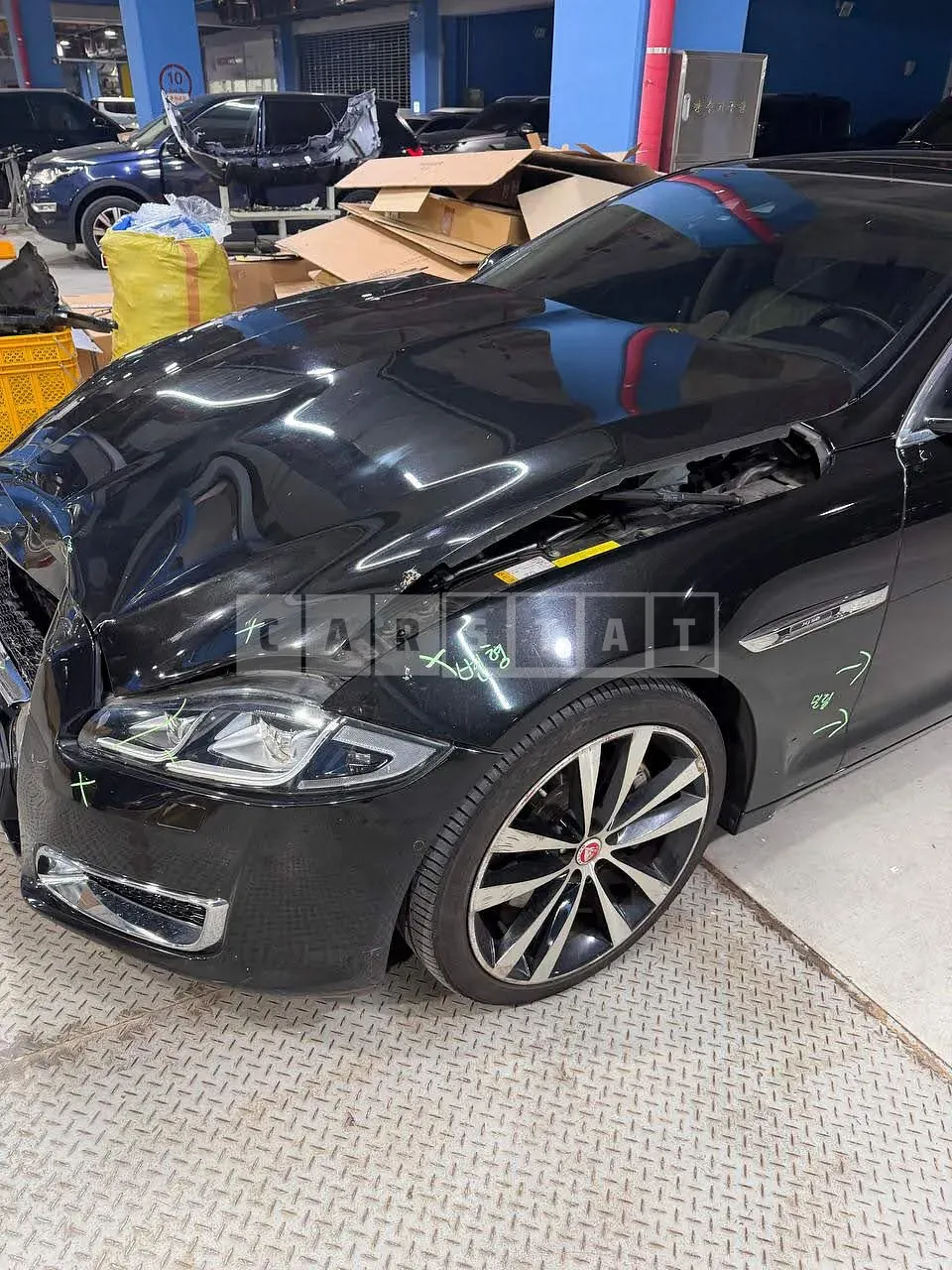 Photo 2 of 13: 2019 Jaguar XJ 3.0d, VIN SAJAA22P1KNW19849 — Korean insurance auction