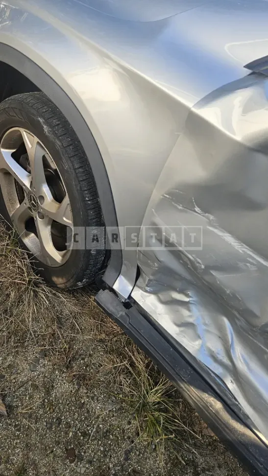 Photo 2 of 7: 2017 Mercedes-Benz GLA220 — Korean insurance auction