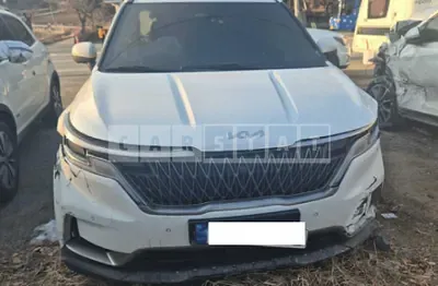 Photo 1 of 32: 2023 Kia Carnival — Korean insurance auction