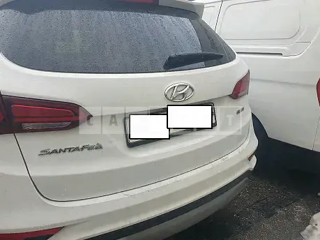 Photo 2 of 18: 2017 Hyundai Santa Fe, VIN KMHSW81UBHU757040 — Korean insurance auction