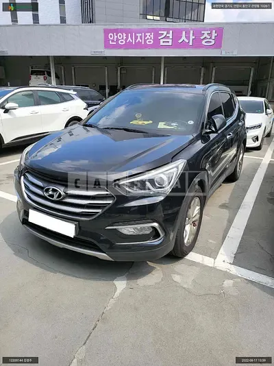 Photo 1 of 11: 2016 Hyundai Santa Fe 2.0 (2WD), VIN KMHSW81UBGU645998 — Korean insurance auction