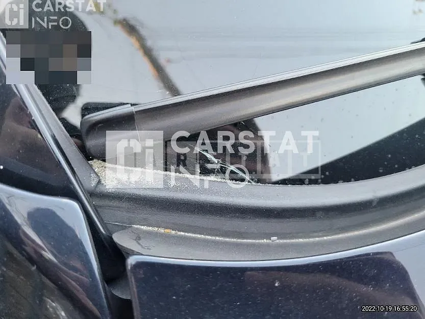 Photo 2 of 13: 2015 BMW 520d — Korean insurance auction