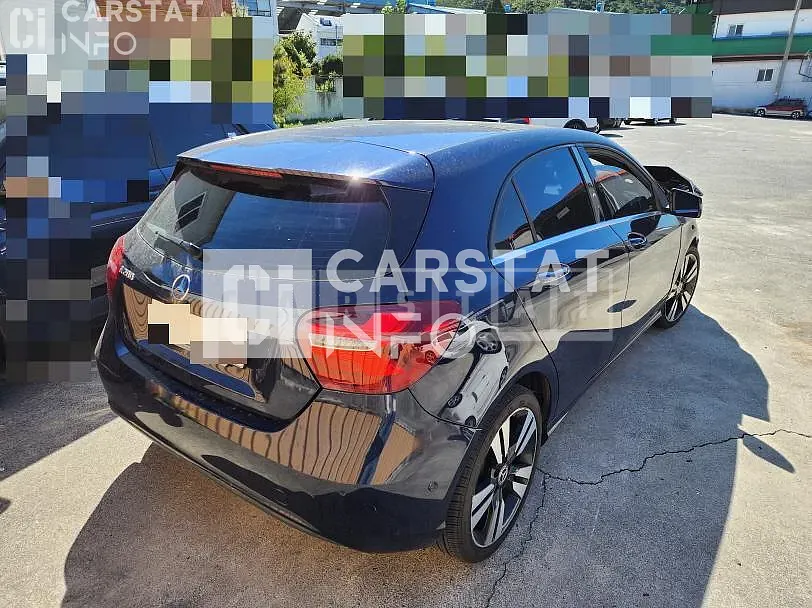 Photo 2 of 7: 2018 Mercedes-Benz A200 — Korean insurance auction