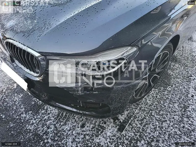 Photo 2 of 9: 2016 BMW 730Ld xDrive, VIN WBA7G6104GG679670 — Korean insurance auction