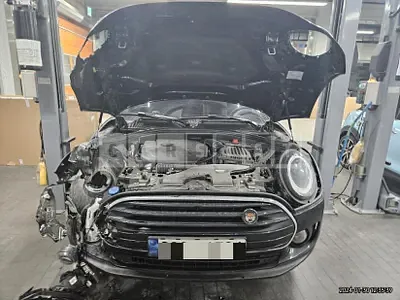 Photo 1 of 13: 2022 MINI Cooper Clubman, VIN WMWXJ3100P2T47254 — Korean insurance auction