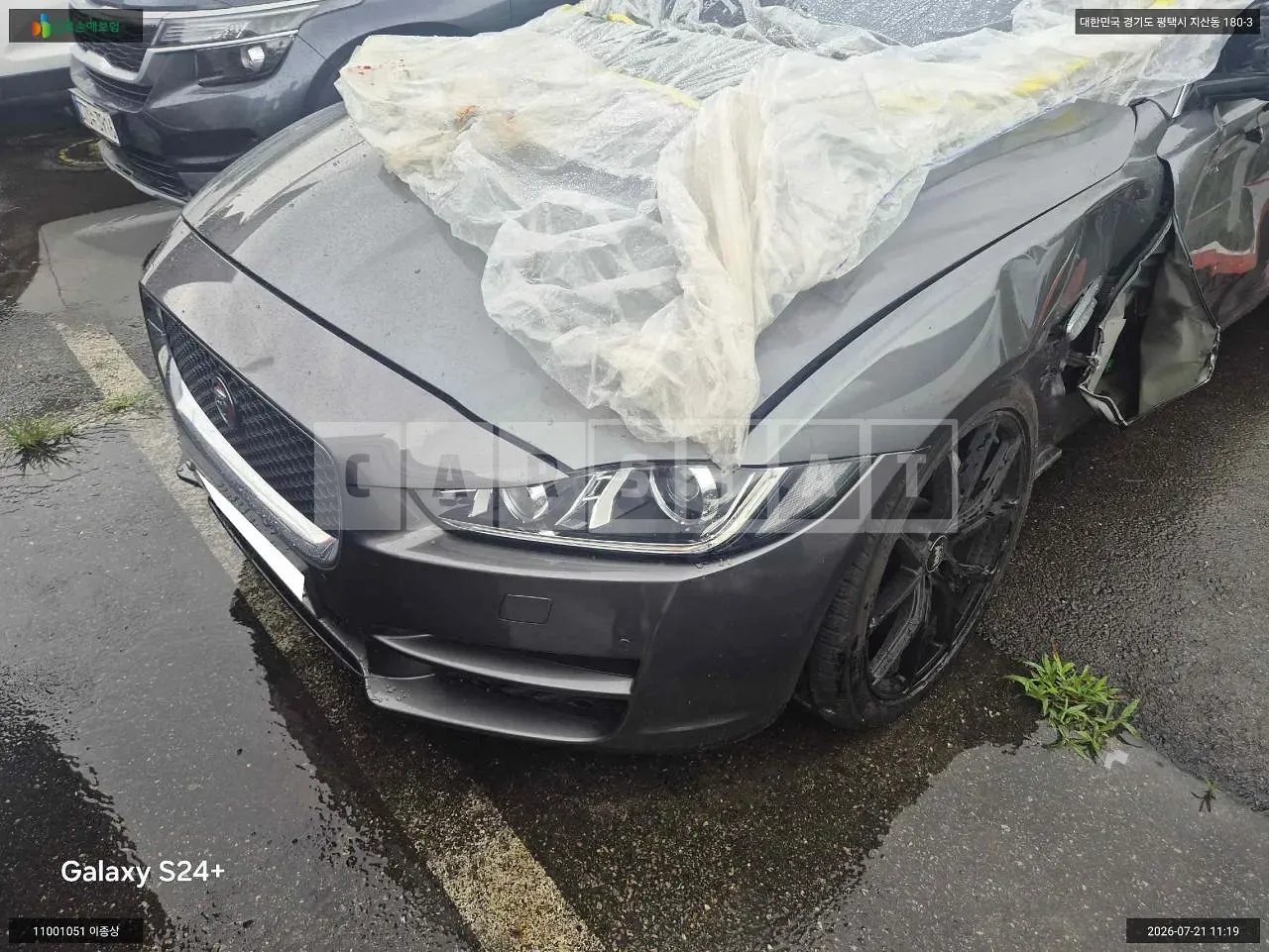 Photo 2 of 10: 2016 Jaguar XE 2.0d, VIN SAJAB4BN7GA936802 — Korean insurance auction