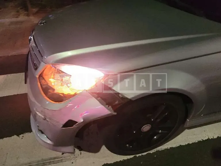 Photo 2 of 5: 2017 Mercedes-Benz C300 — Korean insurance auction