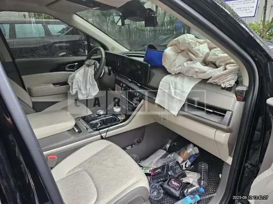 Photo 2 of 6: 2023 Kia Carnival — Korean insurance auction