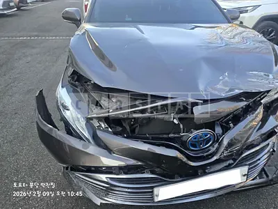 Photo 1 of 48: 2019 Toyota Camry Hybrid, VIN JTNB21HK6K3043852 — Korean insurance auction