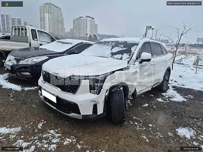 Photo 1 of 17: 2024 Kia Sorento Hybrid, VIN KNARH81GBRA298081 — Korean insurance auction
