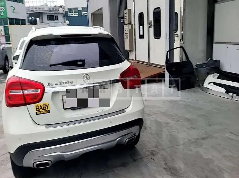 Photo 2 of 11: 2016 Mercedes-Benz GLA200 d — Korean insurance auction