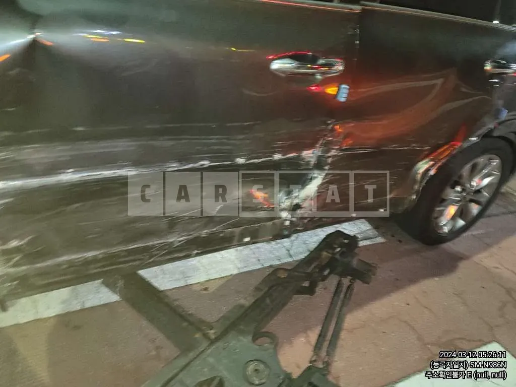 Photo 2 of 8: 2018 Kia Sorento, VIN KNAPS81BBJA460794 — Korean insurance auction