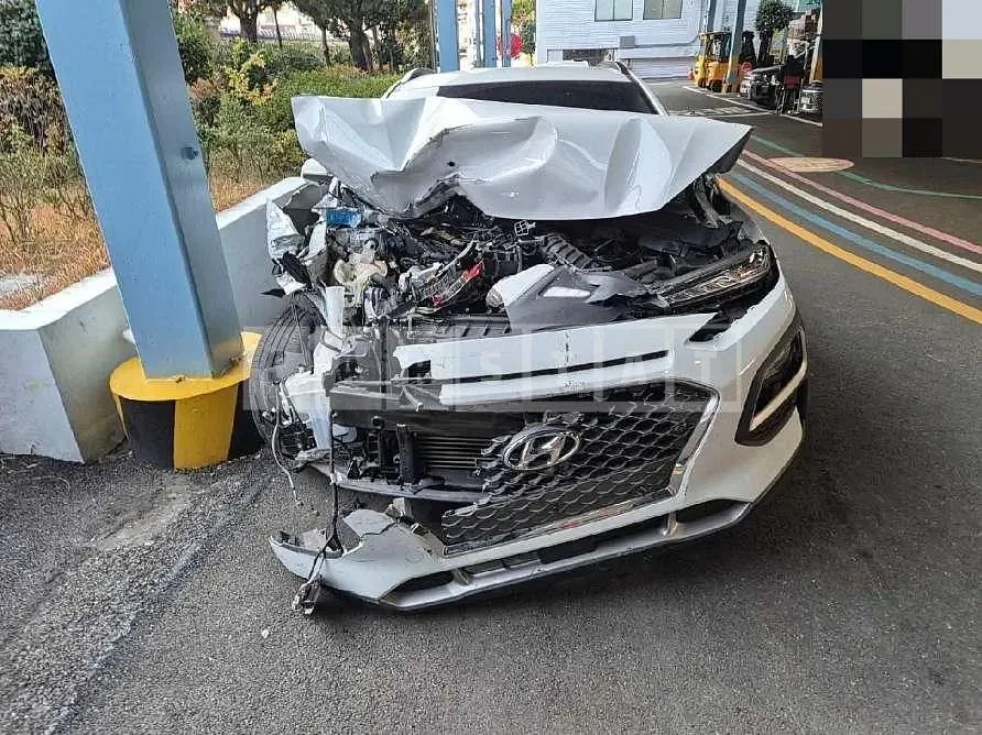 Photo 2 of 8: 2020 Hyundai Kona — Korean insurance auction