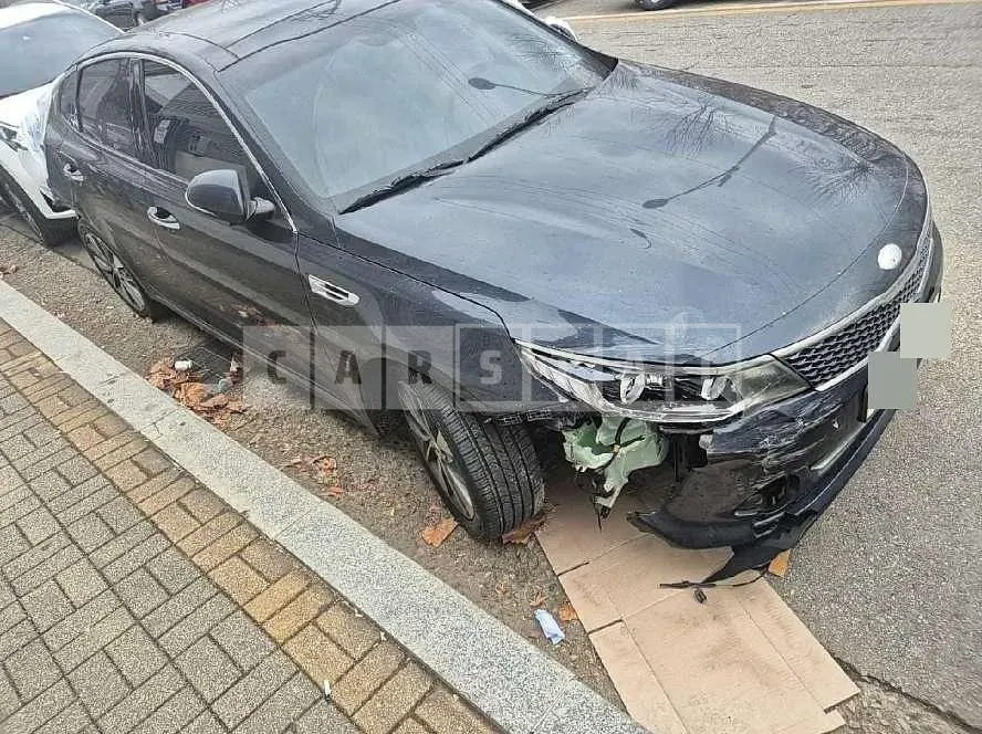 Photo 2 of 20: 2015 Kia K5 — Korean insurance auction