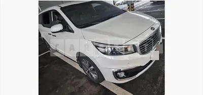 Photo 1 of 12: 2017 Kia Carnivals — Korean insurance auction