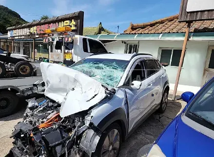 Photo 2 of 25: 2020 Hyundai Kona Electric (Kona Electric), VIN KMHK281GFLU095261 — Korean insurance auction
