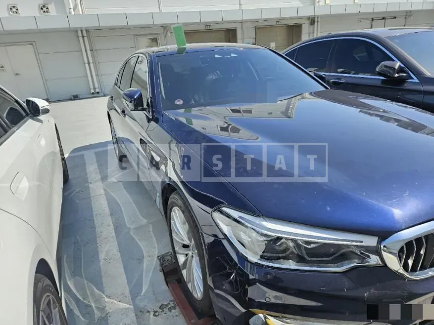 Photo 2 of 12: 2019 BMW 520d Luxury, VIN WBAJF310XLWW54506 — Korean insurance auction