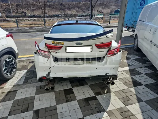 Photo 2 of 23: 2018 Kia K5, VIN KNAGV412BJA244221 — Korean insurance auction