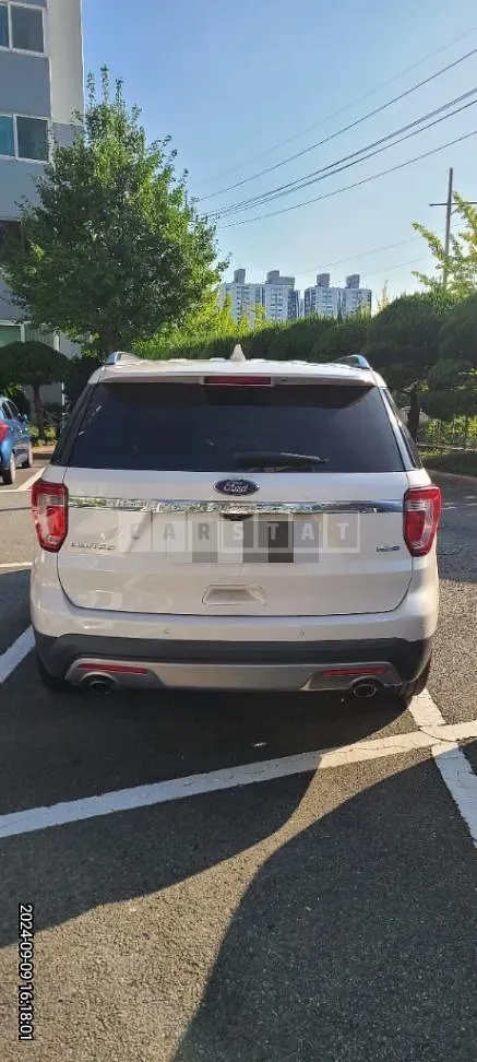 Photo 2 of 10: 2017 Ford Explorer 2.3 AWD — Korean insurance auction