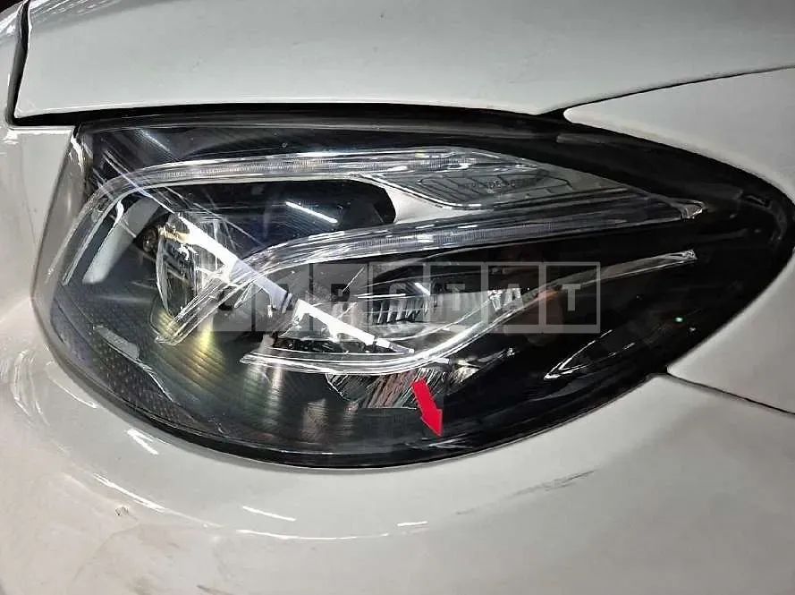 Photo 2 of 3: 2017 Mercedes-Benz (parts) E 220 d Headlamp — Korean insurance auction