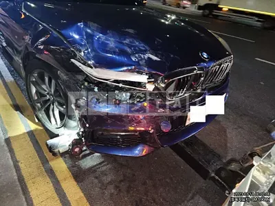 Photo 1 of 15: 2018 BMW 530i xDrive, VIN WBAJD9103JB277059 — Korean insurance auction