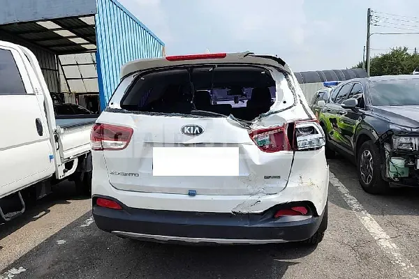 Photo 2 of 35: 2016 Kia Sorento — Korean insurance auction