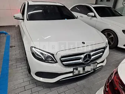 Photo 1 of 21: 2018 Mercedes-Benz E220 d, VIN WDDZF0EB1JA424854 — Korean insurance auction
