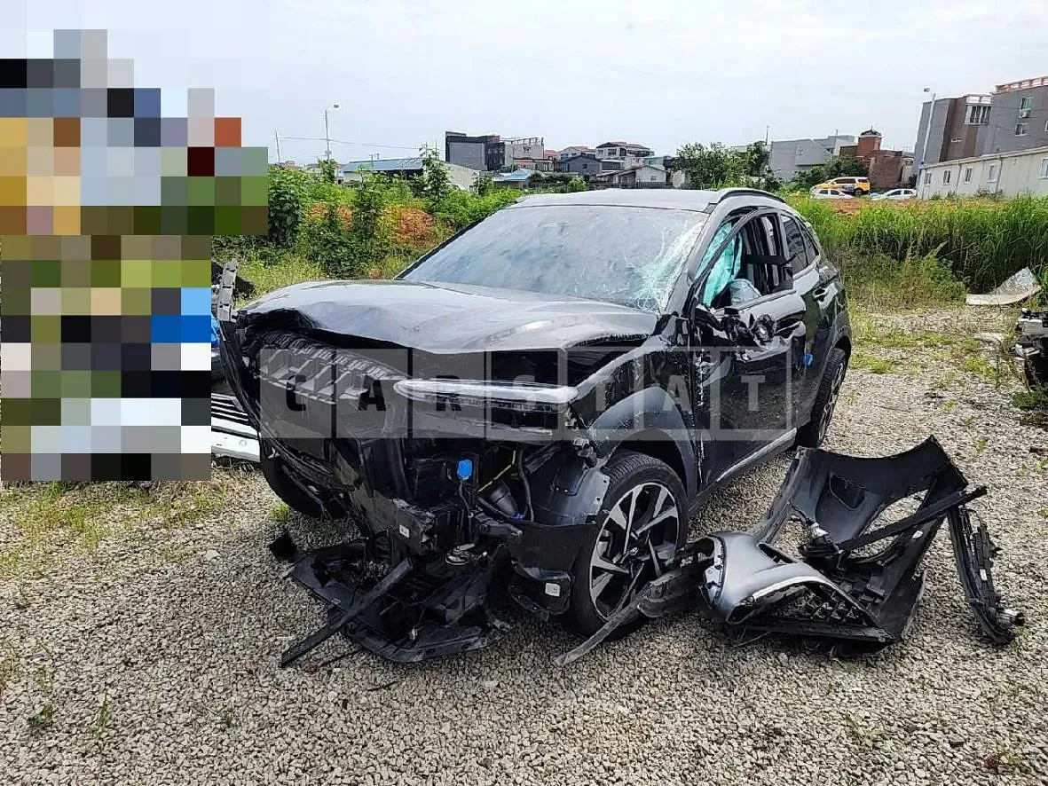 Photo 2 of 9: 2021 Hyundai Kona 1.6, VIN KMHK3813GMU745156 — Korean insurance auction