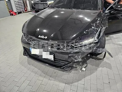 Photo 1 of 17: 2023 Kia K5 — Korean insurance auction