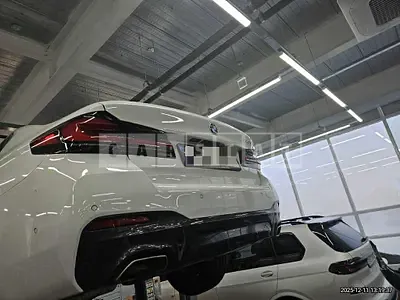 Photo 1 of 48: 2021 BMW 520i — Korean insurance auction