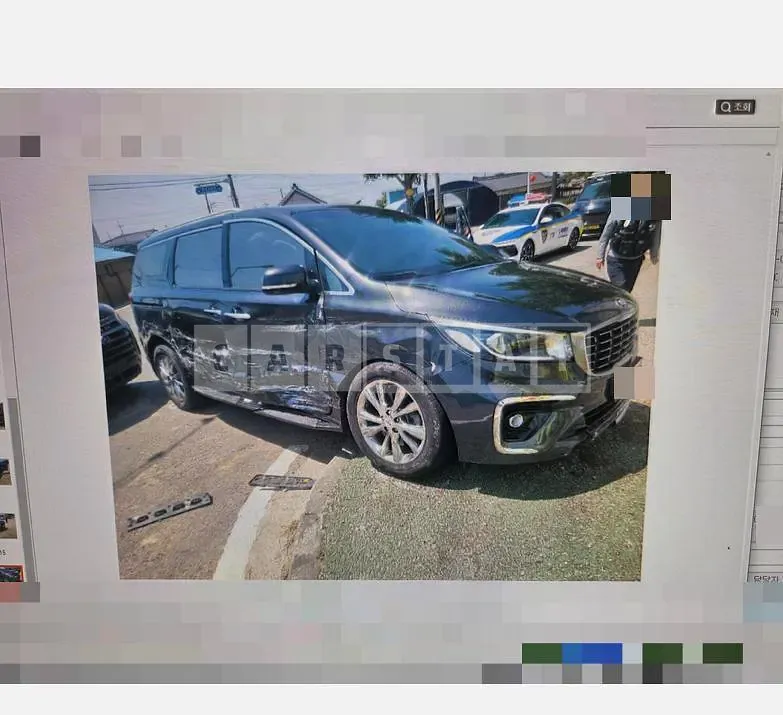 Photo 2 of 12: 2018 Kia Carnivals — Korean insurance auction