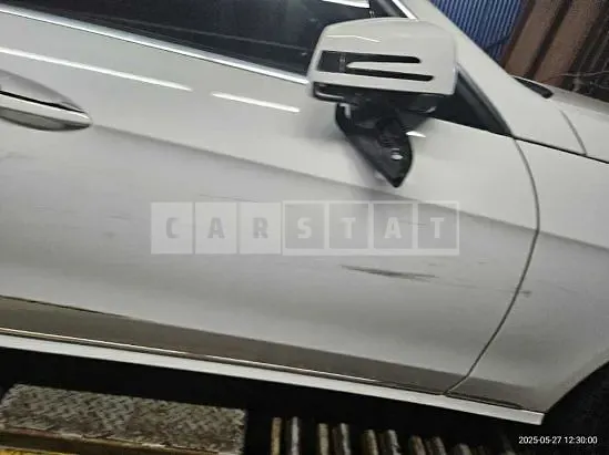 Photo 2 of 9: 2015 Mercedes-Benz E 300 — Korean insurance auction