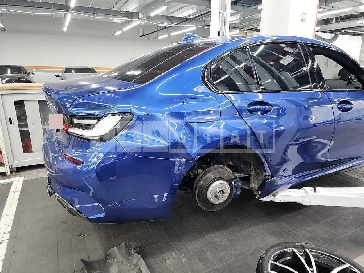 Photo 2 of 22: 2022 BMW 320d, VIN WBA5V510XNFM39209 — Korean insurance auction